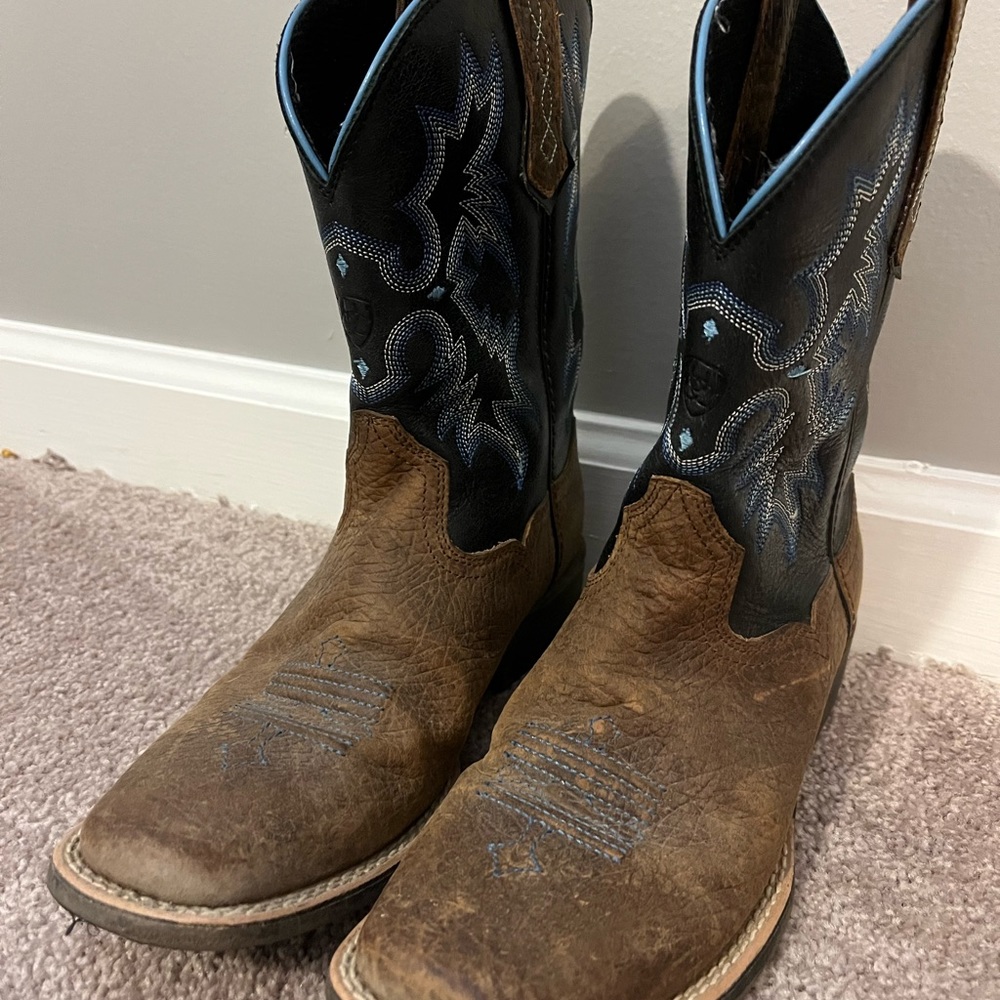 Ariat Kids Tombstone Earth Brown with Black Top Square Toe Western Boots